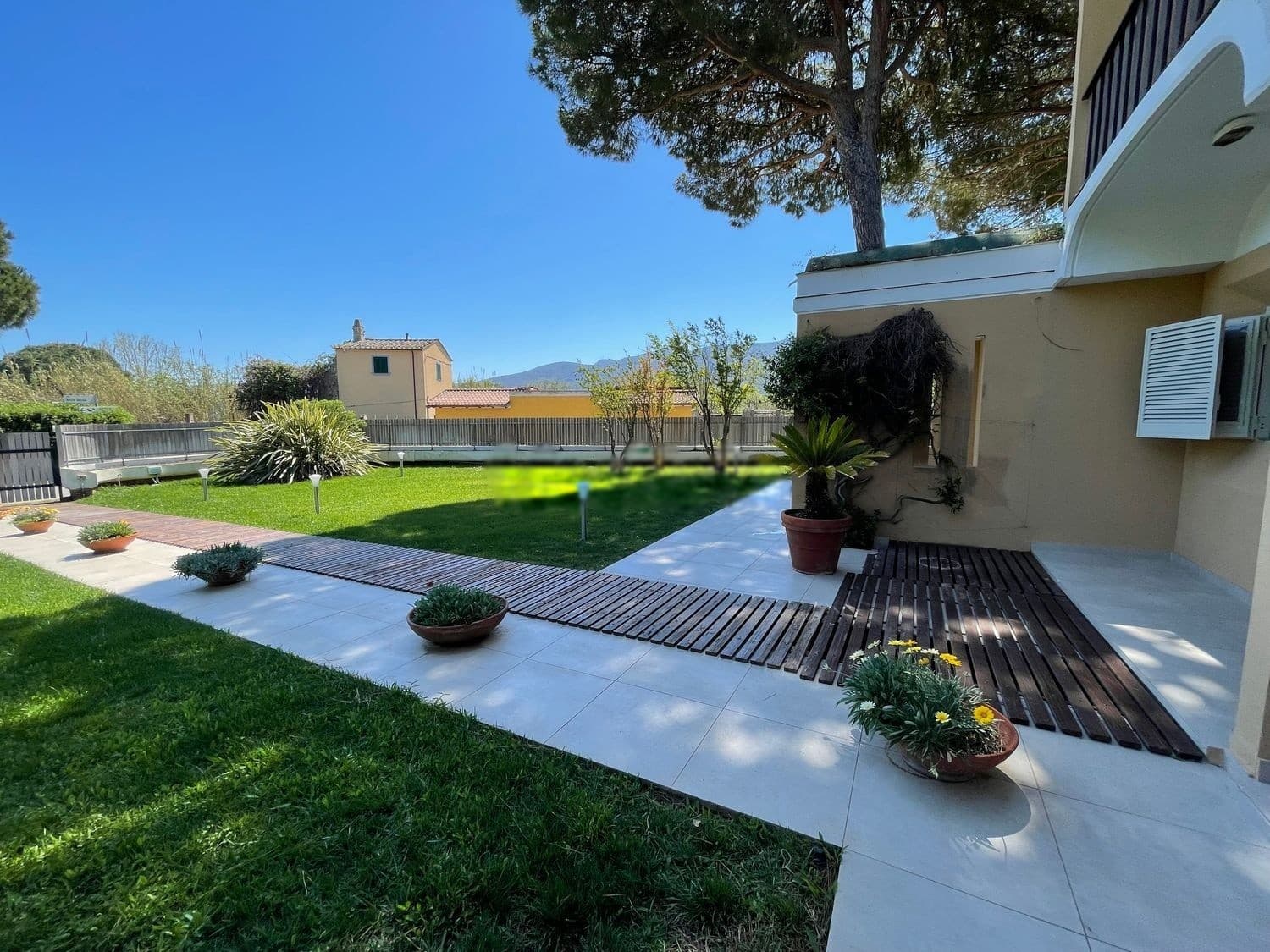Villa indipendente alla Giannella, a 150 metri dal mare — Giardino 2
