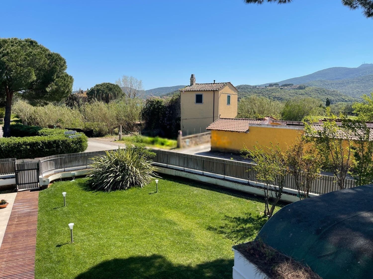Villa indipendente alla Giannella, a 150 metri dal mare — Facciata e ingresso 4