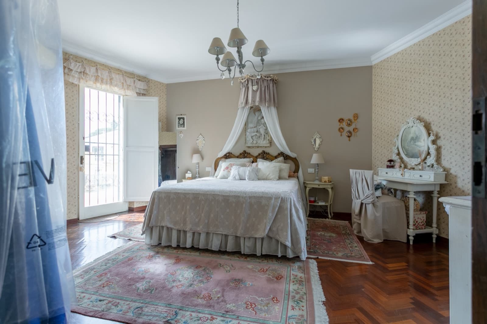 Villa con dependance, piscina e parco privato — Camere da letto 1