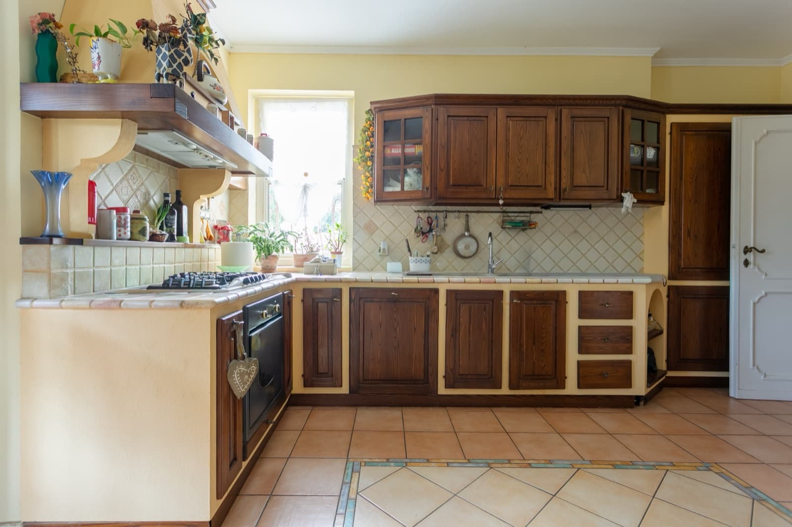 Villa con dependance, piscina e parco privato — Cucina 3